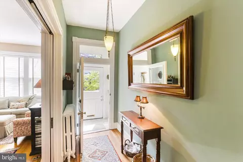 Entry Way - 612 E Street St NE, Washington, DC 20002 photo 3 of 6