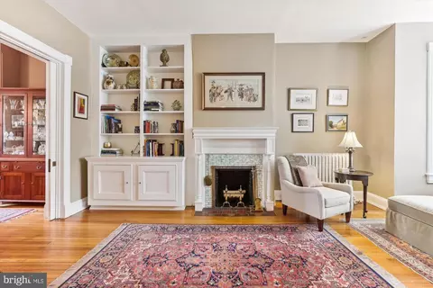 Living - 612 E Street St NE, Washington, DC 20002 photo 1 of 9