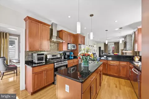 Kitchen - 854 Venable Pl NW, Washington, DC 20012 photo 1 of 2