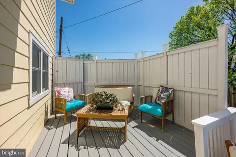 Exterior - 854 Venable Pl NW, Washington, DC 20012 photo 3 of 12