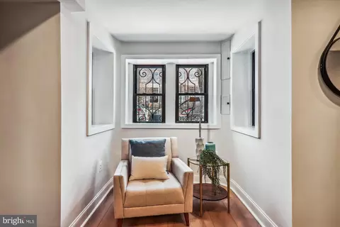 Entry Way - 432 6th St NE, Washington, DC 20002 photo 2 of 2