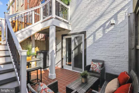 Exterior - 432 6th St NE, Washington, DC 20002 photo 2 of 10