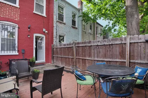 Exterior - 21 16th St NE, Washington, DC 20002 photo 5 of 7