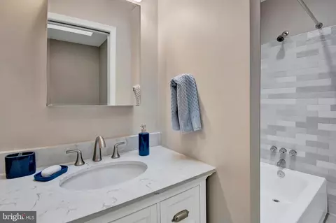 Bath - 21 16th St NE, Washington, DC 20002 photo 3 of 3