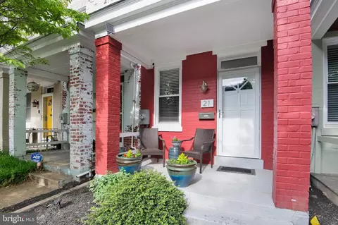 Exterior - 21 16th St NE, Washington, DC 20002 photo 2 of 7