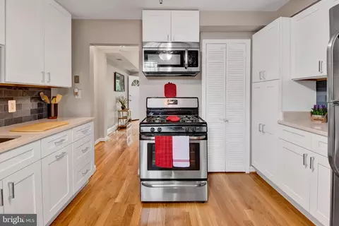 Kitchen - 21 16th St NE, Washington, DC 20002 photo 2 of 3