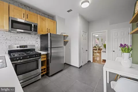 1342 Emerald St NE, Washington, DC 20002 photo 13