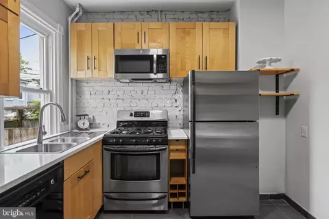 1342 Emerald St NE, Washington, DC 20002 photo 14