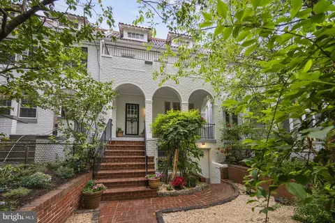 2318 Ashmead Pl NW, Washington, DC 20009
