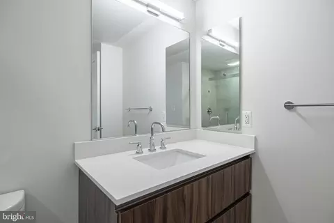 Bath - 37 L St SE #703, Washington, DC 20003 photo 1 of 2
