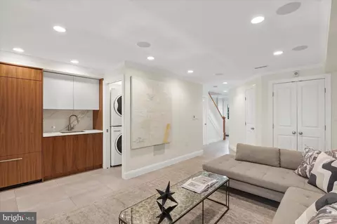 Living - 331 Maryland Ave NE, Washington, DC 20002 photo 8 of 9