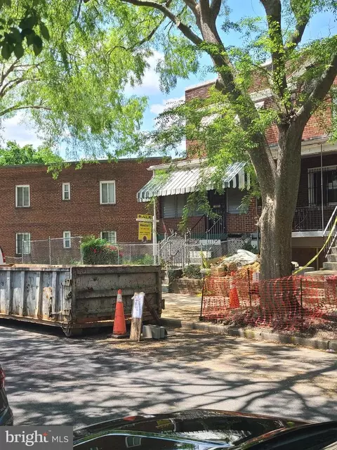Exterior - 404 23rd Pl NE, Washington, DC 20002 photo 2 of 23