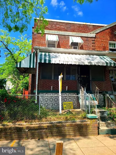 Exterior - 404 23rd Pl NE, Washington, DC 20002 photo 11 of 23