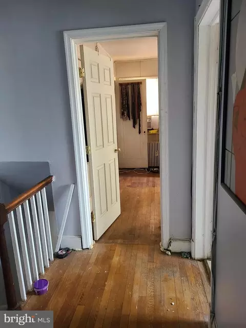 Entry Way - 404 23rd Pl NE, Washington, DC 20002 photo 2 of 16