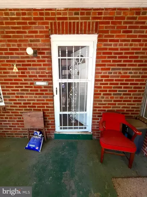 Exterior - 404 23rd Pl NE, Washington, DC 20002 photo 9 of 23