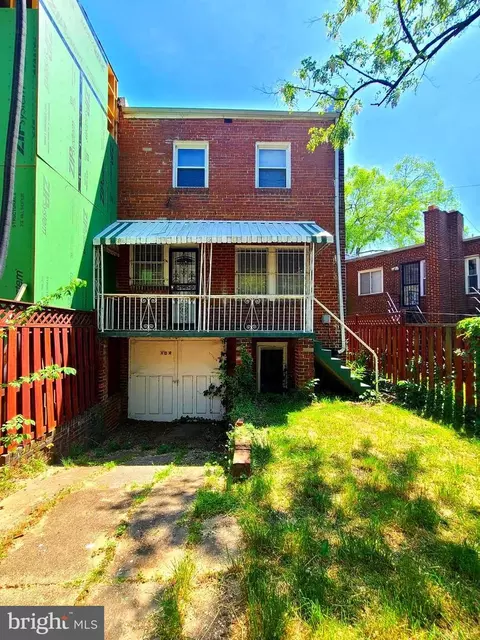 Exterior - 404 23rd Pl NE, Washington, DC 20002 photo 20 of 23