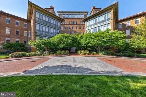 2425 L St NW #624, Washington, DC 20037