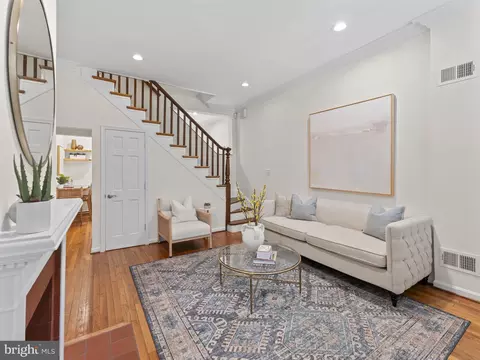407 5th St NE, Washington, DC 20002 photo 4