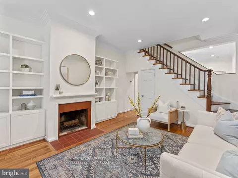407 5th St NE, Washington, DC 20002 photo 2