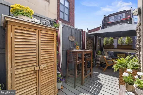 Exterior - 2328 Champlain St NW #310, Washington, DC 20009 photo 1 of 3