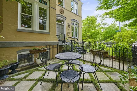 Exterior - 30 9th St SE, Washington, DC 20003 photo 4 of 5