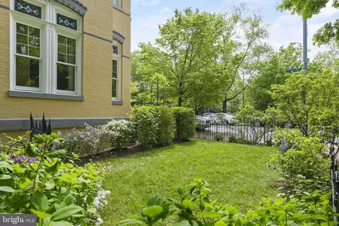 Exterior - 30 9th St SE, Washington, DC 20003 photo 3 of 5