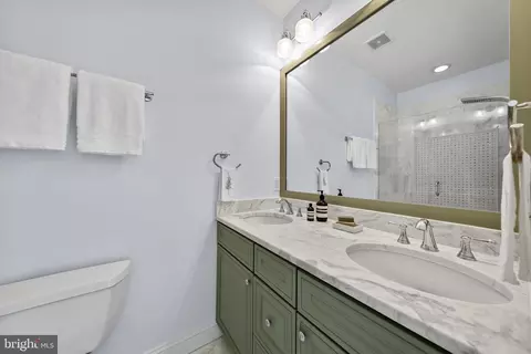 Bath - 30 9th St SE, Washington, DC 20003 photo 2 of 3