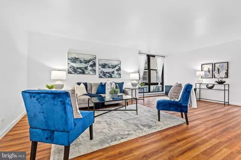 1260 21st St NW #211, Washington, DC 20036