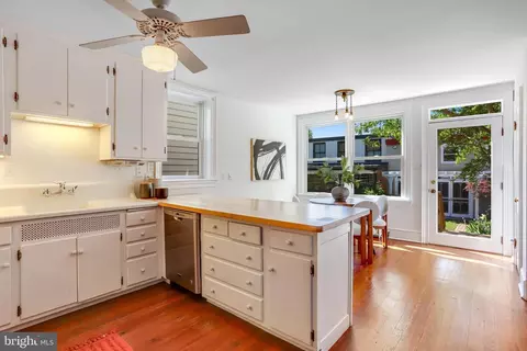Kitchen - 509 E Capitol St SE, Washington, DC 20003 photo 1 of 4