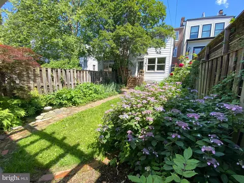 Exterior - 509 E Capitol St SE, Washington, DC 20003 photo 7 of 12