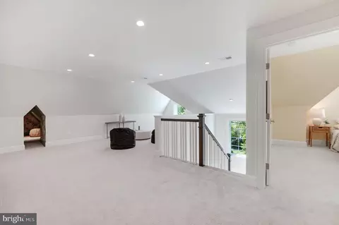 Entry Way - 2959 Northampton St NW, Washington, DC 20015 photo 6 of 7