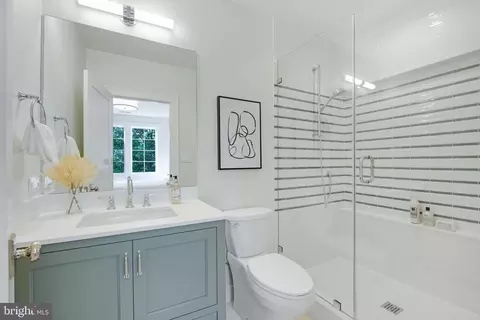 Bath - 2959 Northampton St NW, Washington, DC 20015 photo 6 of 12
