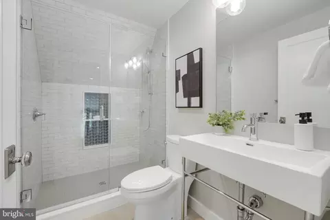 Bath - 2959 Northampton St NW, Washington, DC 20015 photo 10 of 12