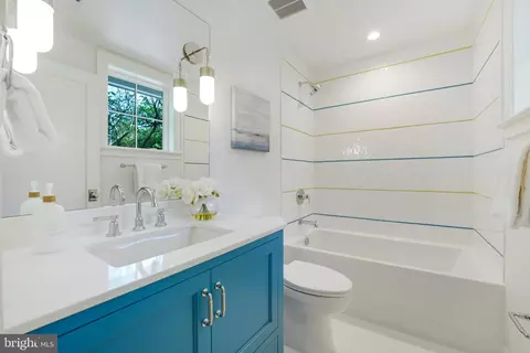 Bath - 2959 Northampton St NW, Washington, DC 20015 photo 7 of 12