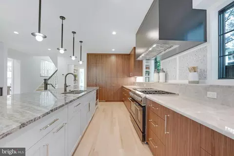 Kitchen - 2959 Northampton St NW, Washington, DC 20015 photo 5 of 9