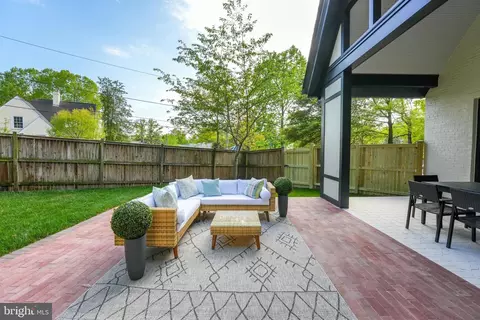 Exterior - 2959 Northampton St NW, Washington, DC 20015 photo 15 of 24