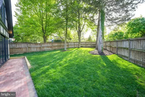 Exterior - 2959 Northampton St NW, Washington, DC 20015 photo 17 of 24