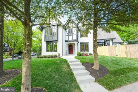 Exterior - 2959 Northampton St NW, Washington, DC 20015 photo 2 of 24