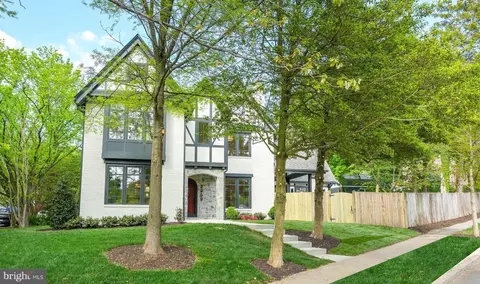Exterior - 2959 Northampton St NW, Washington, DC 20015 photo 3 of 24