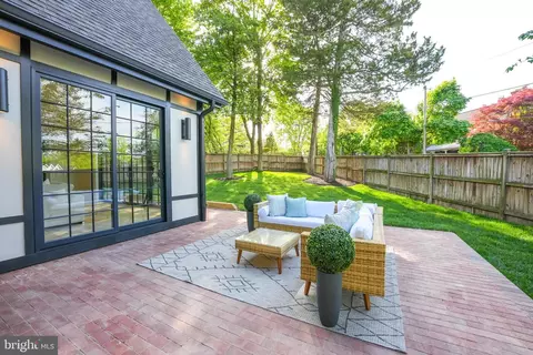 Exterior - 2959 Northampton St NW, Washington, DC 20015 photo 12 of 24