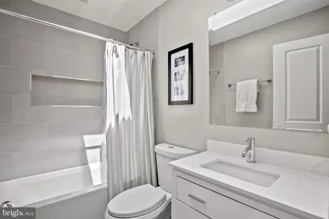 1115 Oates St NE, Washington, DC 20002 photo 24