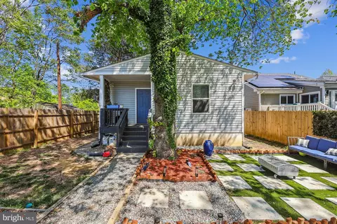 4215 Meade St NE, Washington, DC 20019