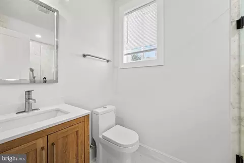 Bath - 2207 Rand Pl NE, Washington, DC 20002 photo 6 of 7