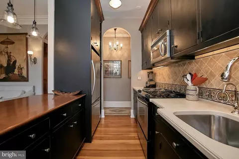 2220 20th St NW #32, Washington, DC 20009 photo 4