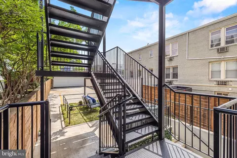 1819 A St SE #A, Washington, DC 20003 photo 47