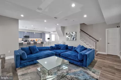 1062 44th St NE, Washington, DC 20019 photo 2