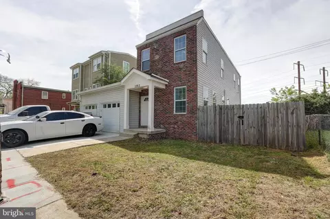 1062 44th St NE, Washington, DC 20019