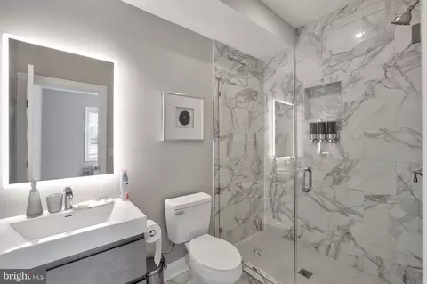1062 44th St NE, Washington, DC 20019 photo 16
