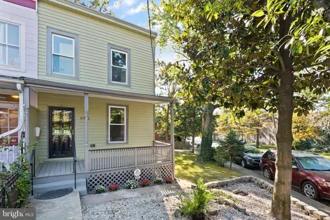 6901 Maple St NW, Washington, DC 20012