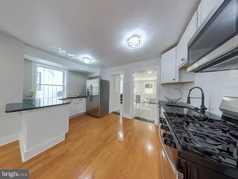 109 47th St SE, Washington, DC 20019 photo 11